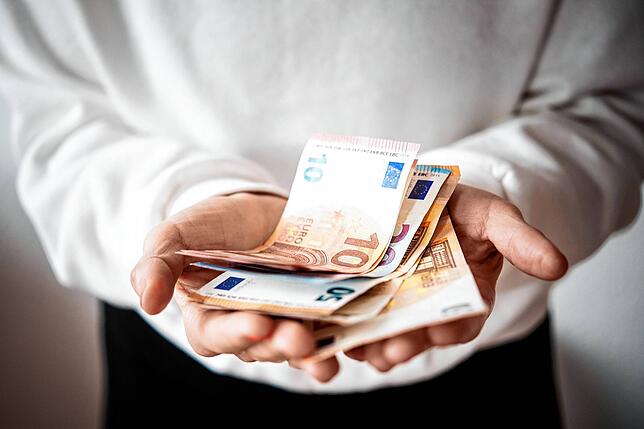 Wohin mit dem Geld? Anlagen bringen wenig, die Inflation frisst den Rest.