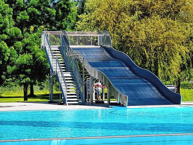 Die neue Rutsche im Waldshuter Freibad.