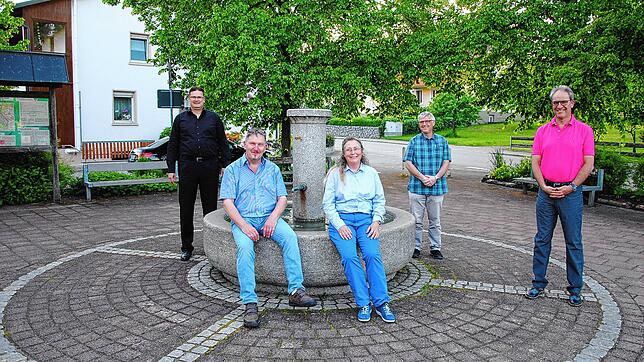 Klaus-Werner Kroll (Aufsichtsratsvorsitzender), Harry Drews (Vorstand), Christine Oechslein (Vorstand), Stefan Geng und Norbert Beyrle ...