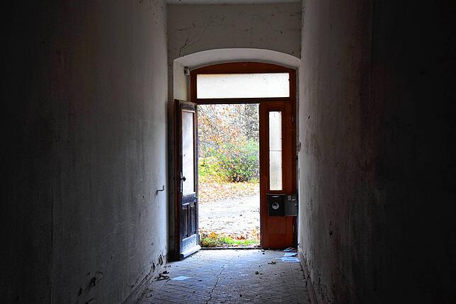 Bild 1: Exklusive Einblicke (2): Gewölbekeller, alte Wohnungen und Dachboden der Schlossbrauerei Espasingen