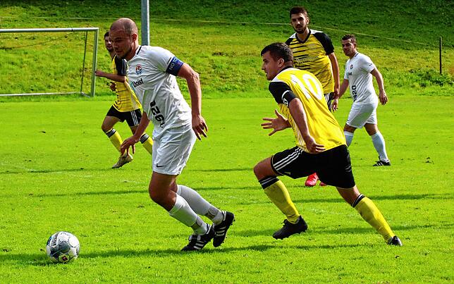 Bild 7: SV Eichsel muss gegen den FC Huttingen mit einem 1:1 zufrieden sein &ndash; und wir haben die Bilder!