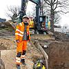 Der Ausbau des Strandwegs ist das größte Bauprojekt der Gemeinde Allensbach in diesem Jahr. Polier Manfred Paepke (im Bild) erklärt, ...