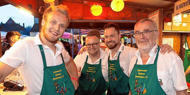 Damit das Weinfest gelingt und alle Besucher eine gute Zeit auf dem Stephansplatz erleben, engagieren sich zahlreiche Konstanzer hinter ...