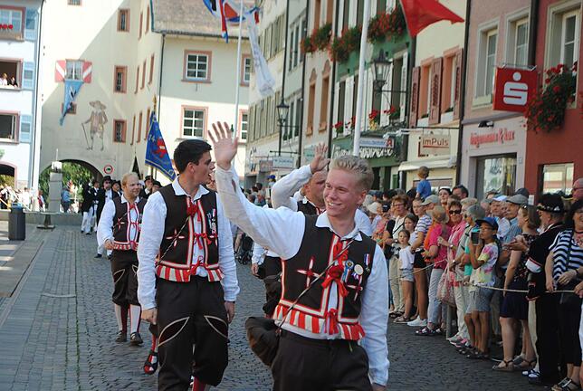 Bild 4: Bilder vom Jubiläumsumzug der 550. Waldshuter Chilbi mit 2000 Teilnehmern