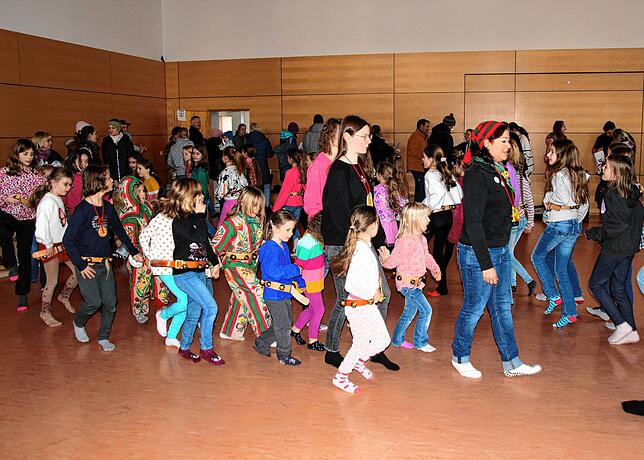 Die Schrittproben sind als Vorbereitung auf die Fasnet sehr wichtig.