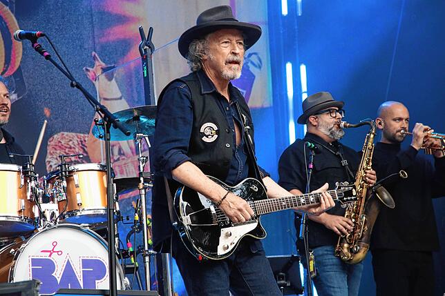 Bild 27: BAP beim Stimmenfestival 2025: Kölner Kultrocker heizen dem Publikum ein - das sind die Bilder
