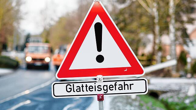 Bevor die Temperaturen zum Wochenende milder werden, ist noch einmal mit Glätte zu rechnen – besonders in Südbaden und am Bodensee.