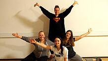 Die Tanzgarde der Narrenzunft Markdorf rund um Aurelia Zollner (links), Mailin Filbig (hinten), Leonie Riedmann (rechts) und Nathalie ...
