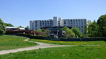Die ehemalige Hochrhein-Eggbergklinik: Der neue Investor kann sich vorstellen, den vorgelagerten Pavillon durch einen Neubau zu ersetzen.