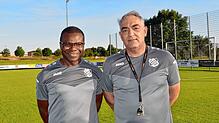 Trainer Jackson Agbonkhese (links) will den SV Aasen in seinem zweiten Jahr weiterentwickeln. Ganz eng steht er im Austausch mit dem ...