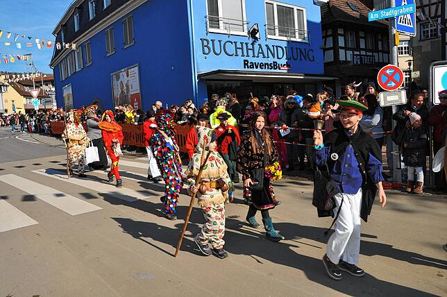 Bild 39: Fasnetssunntig-Umzug: Historische Narrenzunft Markdorf zieht alle an