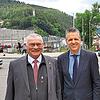 Gute Stimmung herrscht beim Besuch des CDU-Bundestagsabgeordneten Thorsten Frei bei Tribergs Bürgermeister Gallus Strobel in Triberg, wo ...