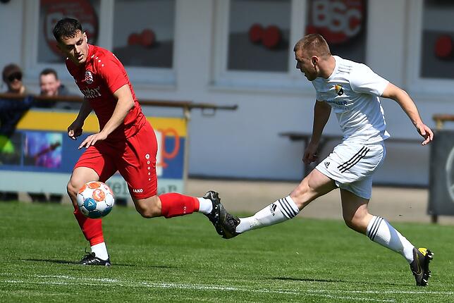 Bild 1: SV 08 Laufenburg unterliegt mit 1:3 bei der Reserve des Bahlinger SC &ndash; und wir haben Bilder!
