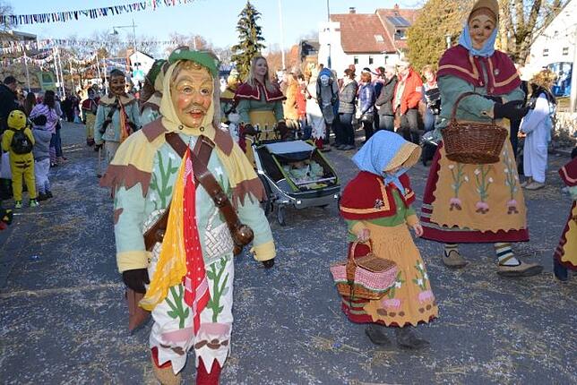 Bild 31: Bilder vom Narrentreffen der Urviecher-Zunft Bad Dürrheim: Großer Festumzug (4)