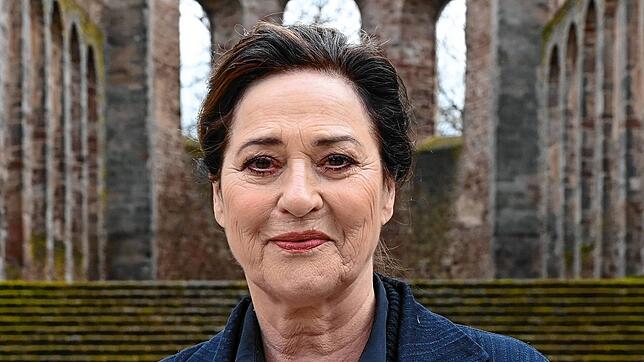 Charlotte Schwab in der Stiftsruine Bad Hersfeld. Dort war sie 2024 die Hauptdarstellerin des Stücks „König Lear“.