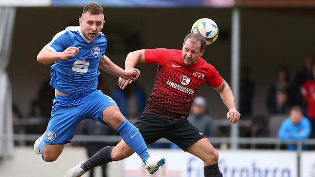 Bezirksligist Hegauer FV (Patriyk Toth links) spielt in der Aufstiegsrelegation für die Landesliga gegen den FC Gutmadingen oder den FV ...