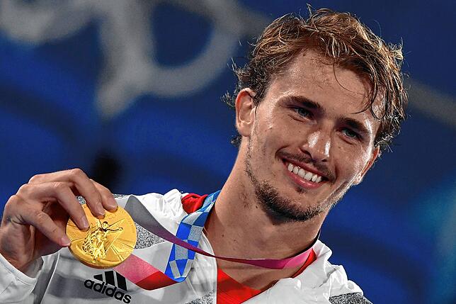 Alexander Zverev hat es geschafft: Er holte das erste Einzel-Gold der deutschen Herren im Tennis.