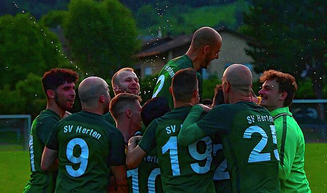 Bild 38: Remo Laisa verabschiedet sich beim SV Herten vom aktiven Fußball &ndash; und wir haben die Bilder!