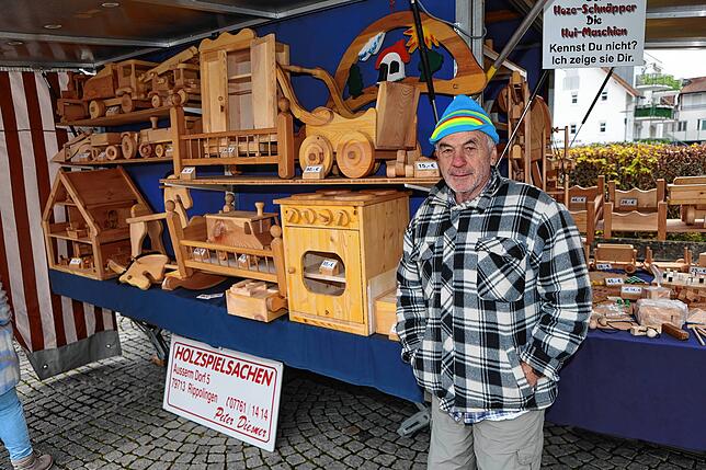 Bild 17: Trubel auf dem Rathausplatz