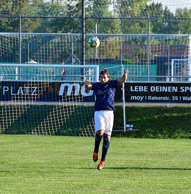 Bild 31: VfB Waldshut feiert schmeichelhaften 3:2-Sieg gegen Bosporus FC Friedlingen &ndash; und wir haben die Bilder!