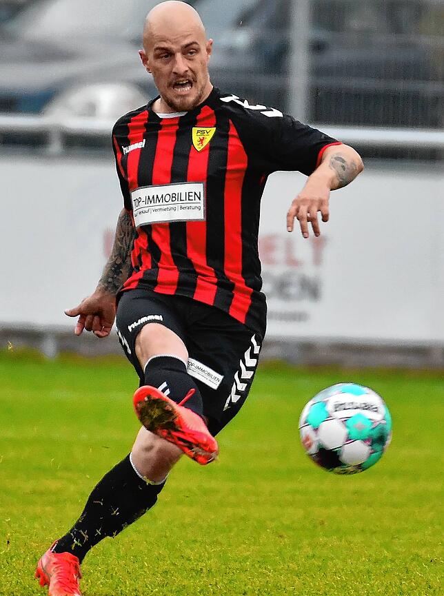 Bild 6: FSV Rheinfelden bleibt mit dem 3:2-Erfolg gegen den FC Freiburg-St. Georgen auch im 13. Saisonspiel unbesiegt &ndash; und wir haben Bilder!