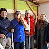 Andreas Nitschke, Thomas Eberhard, Andreas Müller, Waltraud Rasch und Ingrid Dreisbach auf dem Rohbau in dem Raum in der Zeller Kultur, ...