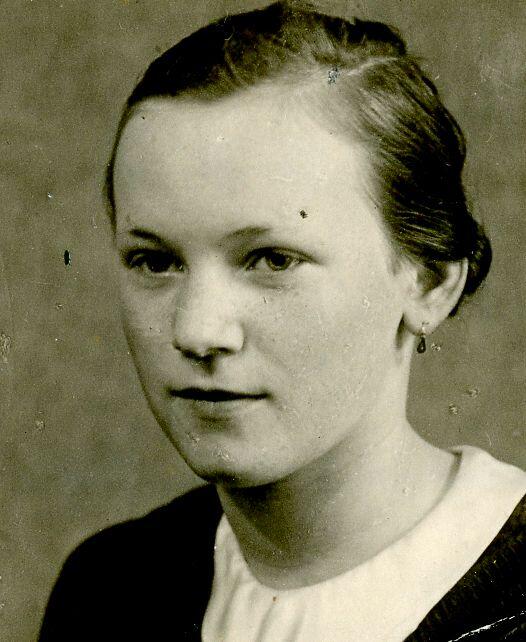 Lucia Fricker, später verheiratete Linsin, im Alter von 16 Jahren. Repro: Valenta