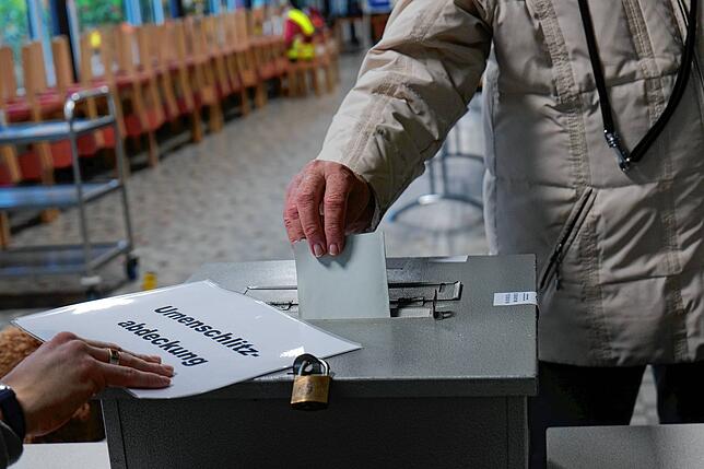 Bild 19: OB-Wahl in Konstanz: Uli Burchardt bleibt OB von Konstanz
