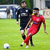 Willkommene Verstärkung: Isa Sabuncuo (vorn), der hier vor dem Gutmadinger Manuel Huber den Ball spielt, steht dem FC Bad Dürrheim ...