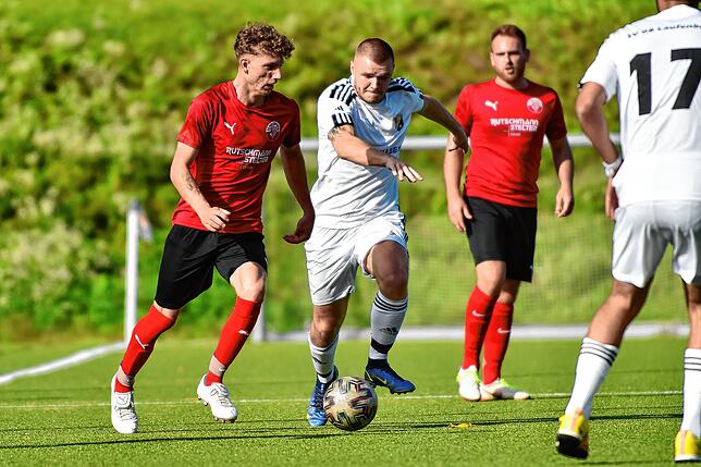 Bild 12: FC Hochrhein siegt mit 5:2 beim SV 08 Laufenburg II &ndash; und wir haben Bilder!