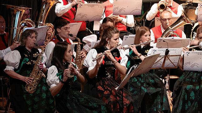 Musikalisch breit gefächert war das Jahreskonzert der Stadtmusik St. Blasien und der Jugendkapelle. Foto: Steffen Schmidt