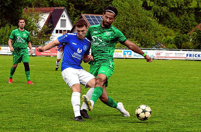 Bild 14: Der TSV Aach-Linz kantert Spfr Owingen-Billafingen 7:0 nieder. Wir waren mit der Kamera dabei.