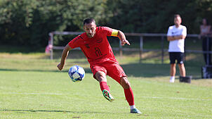 Nedzad Plavci (Archvbild) leitete mit seinem frühen 1:0 den 2:1-Sieg des ESV Südstern Singen gegen Niederschopfheim ein.