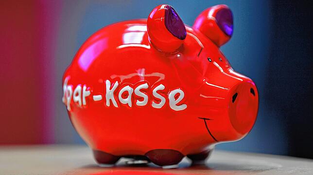Wie legt man sein Geld am besten an? Das Geld ins Sparschwein zu legen ist keine Alternative &ndash; auch wenn die Inflation gerade ...