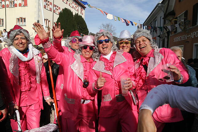 Bild 9: Hoorige Mess in Tiengen: Kaiserwetter, prächtige Stimmung, bunt verkleidete Narren (Teil I)