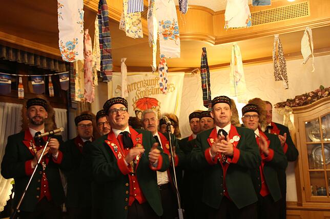 Bild 3: D&lsquo; Eschinger Fasnet goht los: Beste Stimmung bei der Finanzsitzung