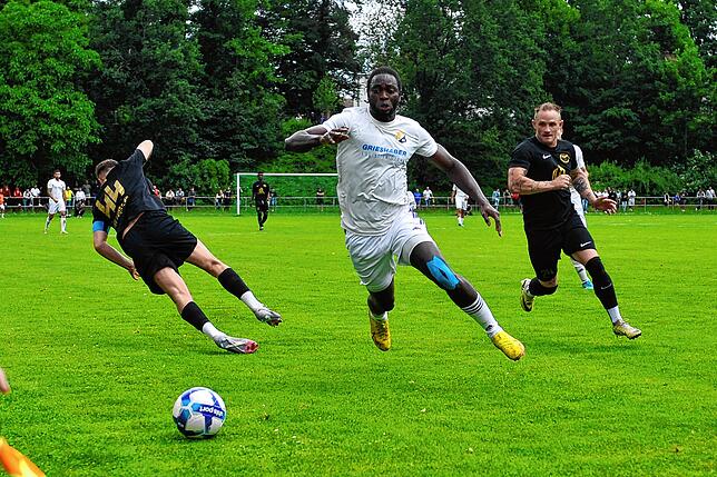 Bild 15: SV 08 Laufenburg verpasst den Aufstieg beim ESV Südstern Singen mit 1:4 – und wir haben Bilder!