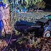 Bei einem Unfall auf der Bundesstraße 314 prallte zwischen Beuren am Ried und Binningen ein Auto auf einen Baum.