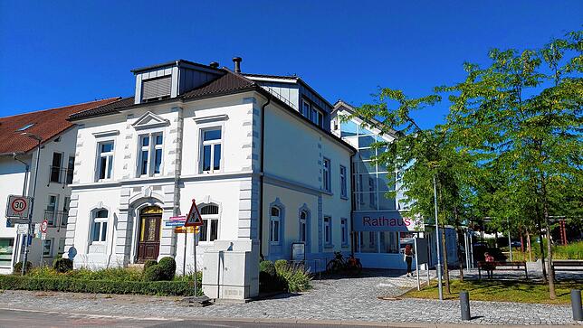Der Sitz der Verwaltung befindet sich seit dem Gemdeindezusamenschluss im Ortsteil Oberuhldingen. Vor wenigen Jahren ist das Rathaus ...
