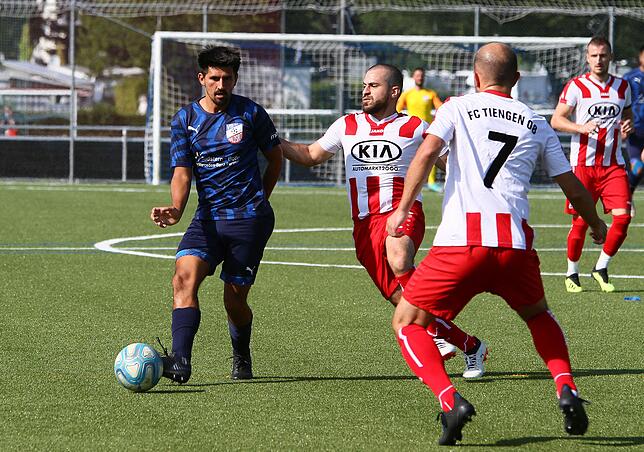 Bild 23: VfB Waldshut bezwingt den FC Tiengen 08 mit 4:0 im Derby &ndash; und wir haben Bilder!