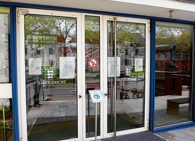 Am Landgericht Konstanz beginnt am Mittwoch, 22. September, der Prozess gegen einen Mann, der einen Familienvater in Hohenfels getötet ...