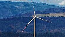 Auf dem Hilpensberg nahe Pfullendorf drehen sich schon Windräder.