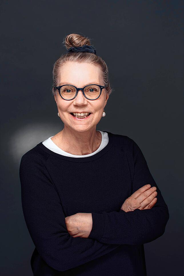 Lesung mit Ursula Gräfe: “Ein Streifzug durch die faszinierende Welt der weiblichen Literaturszene Japans“.
