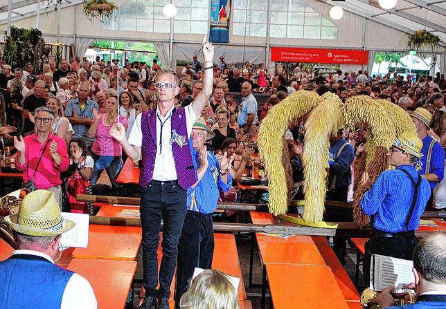 Bild 3: Auftakt des Heimatfest Sichelhenke in Bohlingen