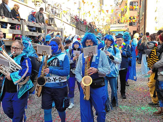 Bild 12: Fasnachtsumzug 2025: Narren erobern die Laufenburger Innenstadt