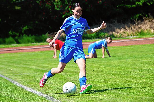 Bild 19: B-Juniorinnen des Hegauer FV unterliegen dem SC Freiburg! Das sind die Bilder des Endspiels
