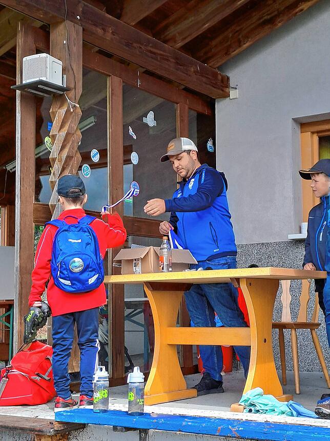 Bild 21: Jugend-Turniere und Frühschoppenkonzert beim Sportfest am Hasenwald in Riedern am Wald