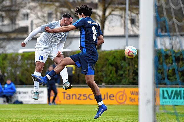 Bild 22: VfB Waldshut unterliegt dem SV Weil mit 0:7 &ndash; und wir haben Bilder!