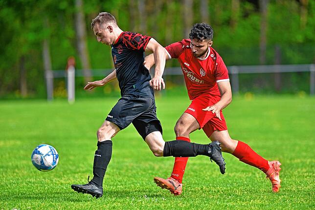 Bild 4: Elf Tore! Unsere Bildergalerie vom 6:5-Erfolg des VfB Villingen gegen den FC Löffingen