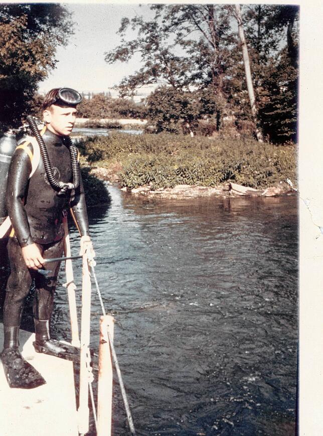 Der junge Paul Muser 1959 bei seiner Ausbildung zum Taucher.
